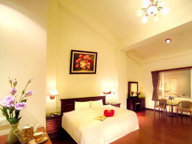 England Business Motel Yilan Екстер'єр фото